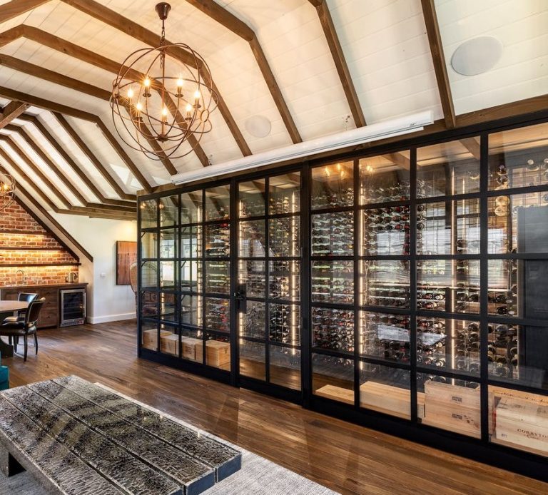 Mornington Peninsula, Wine Cellar